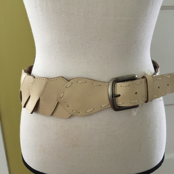 Maple Leaf Accessories Accessories - Maple Leaf Accessories Cream Leather Belt M